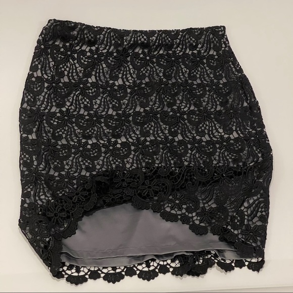 Ann Taylor NWOT lace lined Midi gorgeous Skirt. - Picture 2 of 6